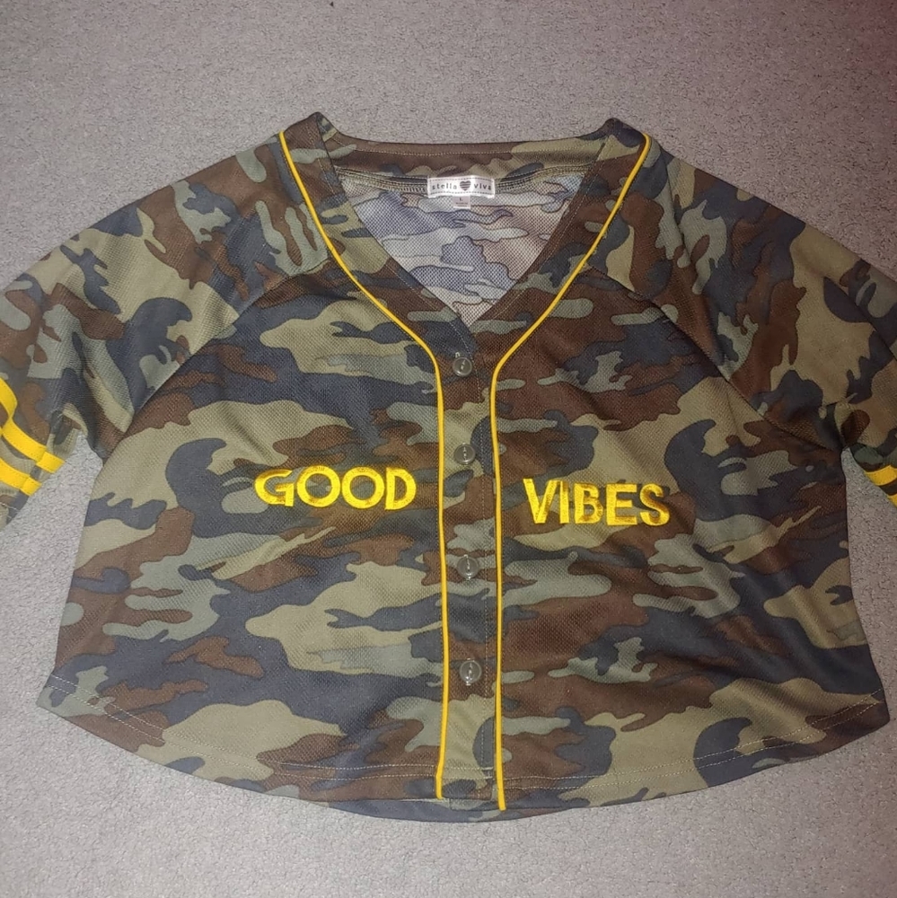 Good Vibes Camo crop top shirt
